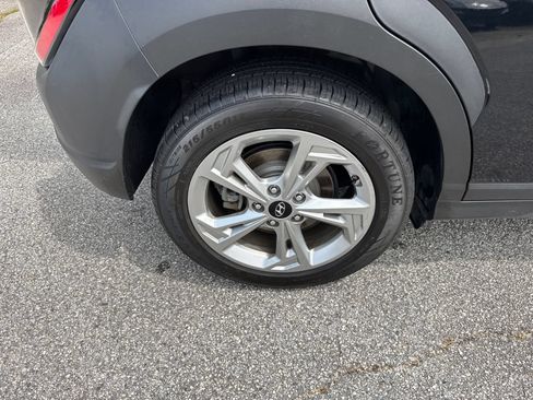 Used 2023 Hyundai Kona SEL AWD/4WD image 17