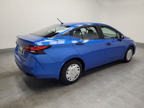Used 2020 Nissan Versa S image 10