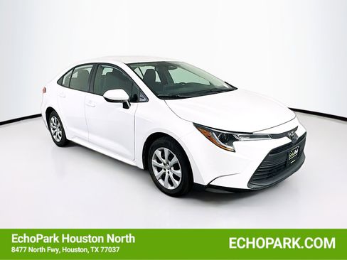 Used 2024 Toyota Corolla LE image 1