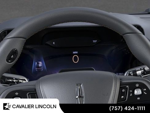 Used 2025 Lincoln Aviator AWD w/ Equipment Group 101A image 13