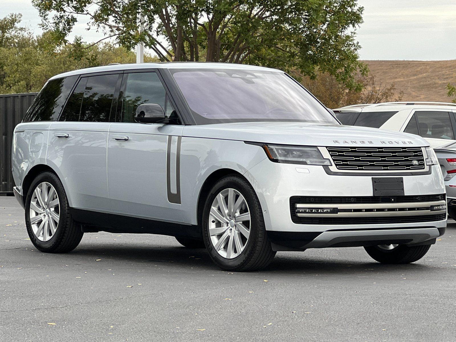 Used 2023 Land Rover Range Rover SE AWD/4WD image 8