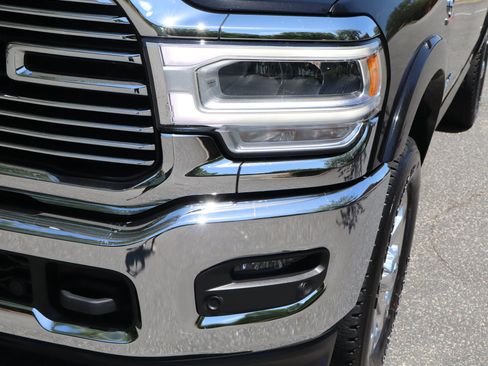 Used 2022 RAM 3500 Laramie AWD/4WD image 11