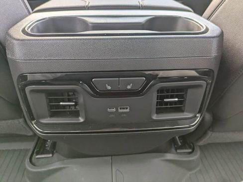 Used 2025 GMC Sierra 1500 AT4 w/ AT4 Premium Package AWD/4WD image 27