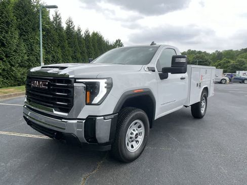 New 2024 GMC Sierra 3500 Pro w/ Convenience Package image 3