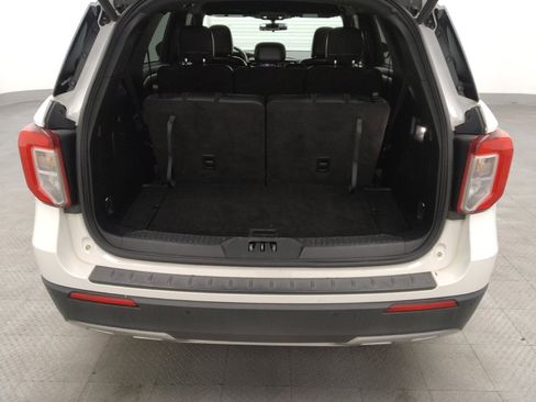 Used 2020 Ford Explorer XLT w/ Equipment Group 202A image 29