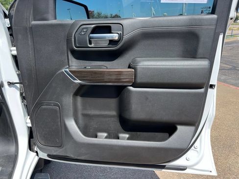 Used 2020 Chevrolet Silverado 1500 LT w/ Texas Edition AWD/4WD image 16