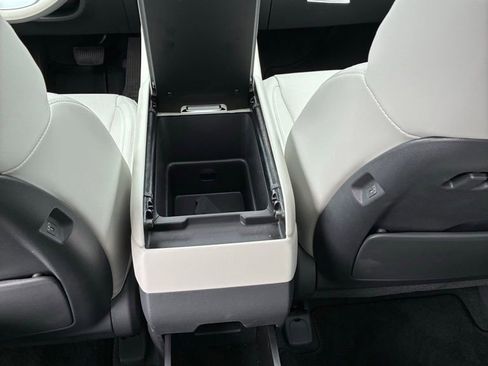 Used 2024 Hyundai Santa Fe Calligraphy image 19