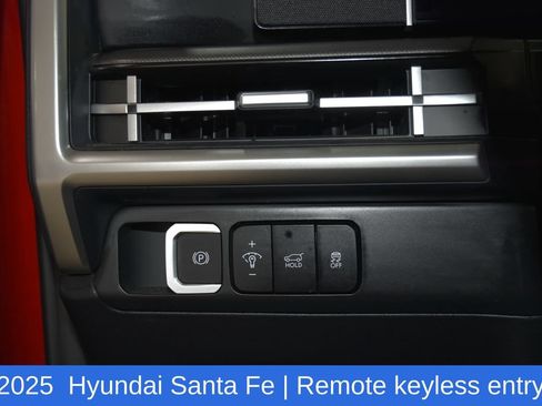 Used 2025 Hyundai Santa Fe SEL AWD/4WD image 10