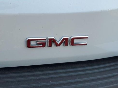 New 2026 GMC Yukon Denali w/ Sun & Power Step Package AWD/4WD image 5