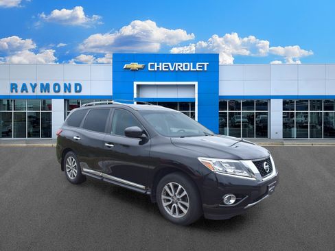 Used 2016 Nissan Pathfinder SL w/ SL Premium Package AWD/4WD image 1