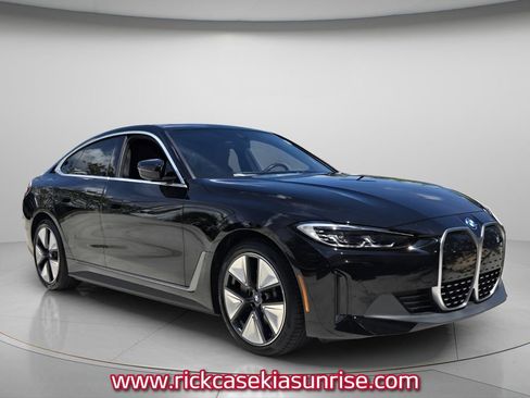 Used 2023 BMW i4 eDrive40 w/ Premium Package RWD image 9