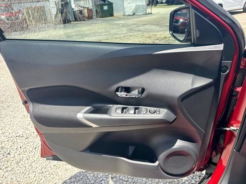 Used 2024 Nissan Kicks SV FWD image 30