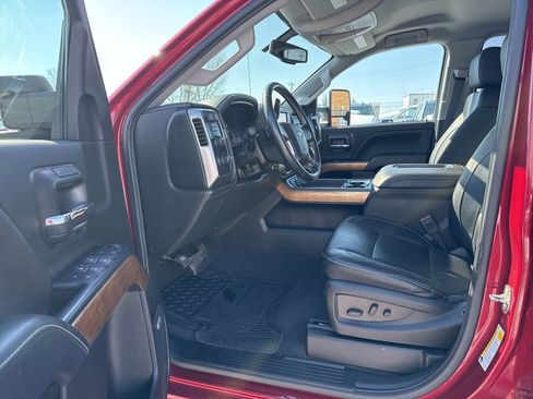 Used 2019 Chevrolet Silverado 2500 LTZ w/ Duramax Plus Package image 10