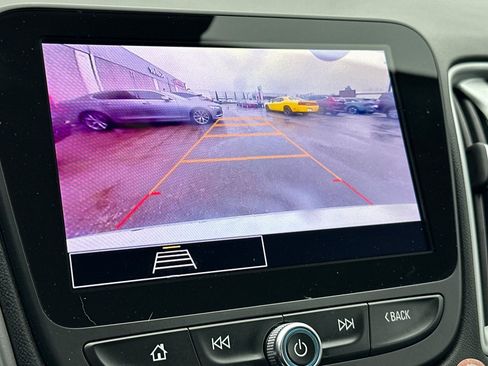 Used 2024 Chevrolet Malibu LT FWD image 15