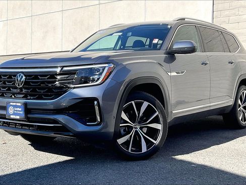 Certified 2024 Volkswagen Atlas SEL Premium R-Line image 12