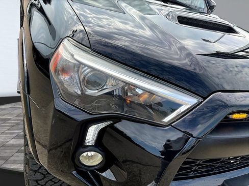 Used 2019 Toyota 4Runner TRD Off-Road Premium AWD/4WD image 33