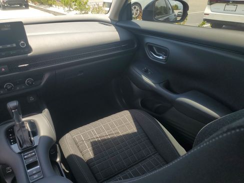 Used 2023 Honda HR-V LX image 19