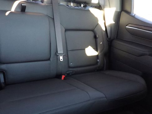 New 2026 GMC Sierra 1500 SLT image 12