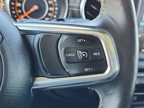 Used 2018 Jeep Wrangler Unlimited Sahara AWD/4WD image 25