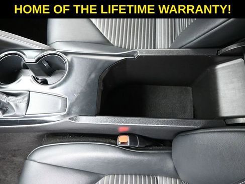 Used 2019 Toyota Camry SE image 33