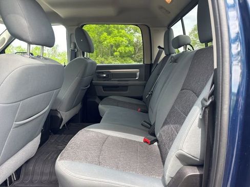 Used 2020 RAM 1500 Classic SLT w/ Luxury Group image 13