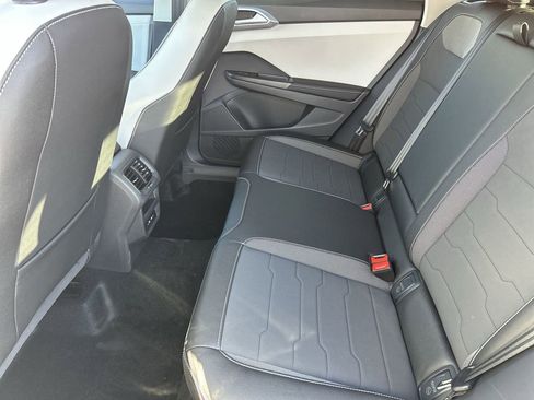 New 2026 Volkswagen Taos SE FWD image 13