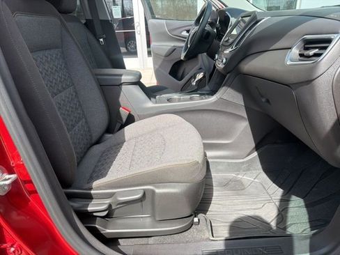 Certified 2024 Chevrolet Equinox LT w/ LPO, Floor Liner Package AWD/4WD image 18