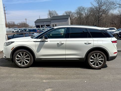 Used 2022 Lincoln Corsair AWD w/ Premium Package image 4