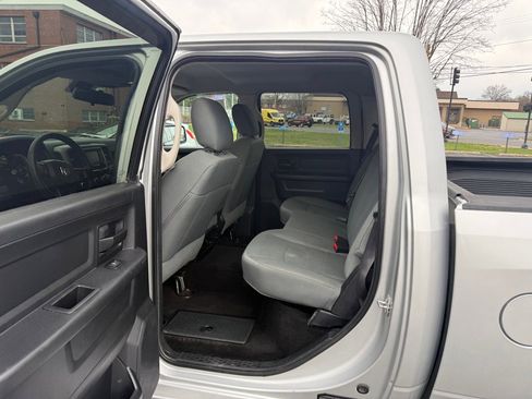 Used 2016 RAM 1500 Express AWD/4WD image 6
