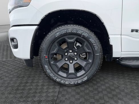 New 2026 RAM 1500 Express AWD/4WD image 16