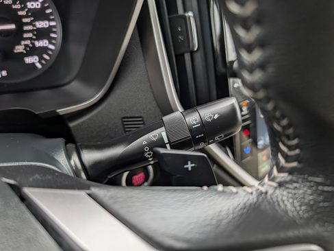 Certified 2025 Subaru Ascent Premium image 31