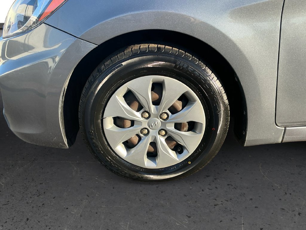 Used 2017 Hyundai Accent SE FWD image 13