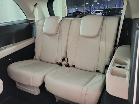 Used 2022 Mercedes-Benz GLS 450 4MATIC image 11