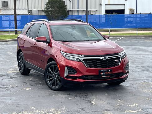 Used 2023 Chevrolet Equinox RS w/ RS Leather Package FWD image 3