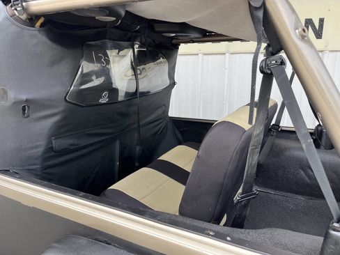 Used 2005 Jeep Wrangler Unlimited image 12