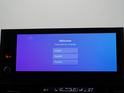 Used 2025 Toyota Sienna XLE image 17