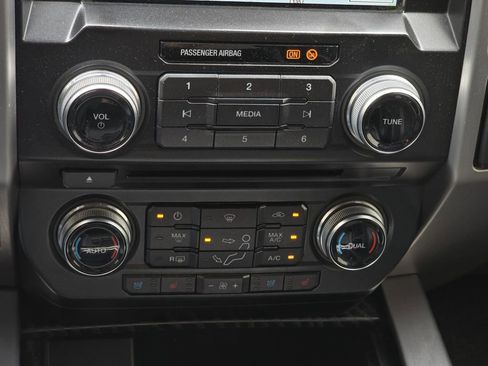 Used 2018 Ford F350 Platinum w/ Platinum Ultimate Package AWD/4WD image 37