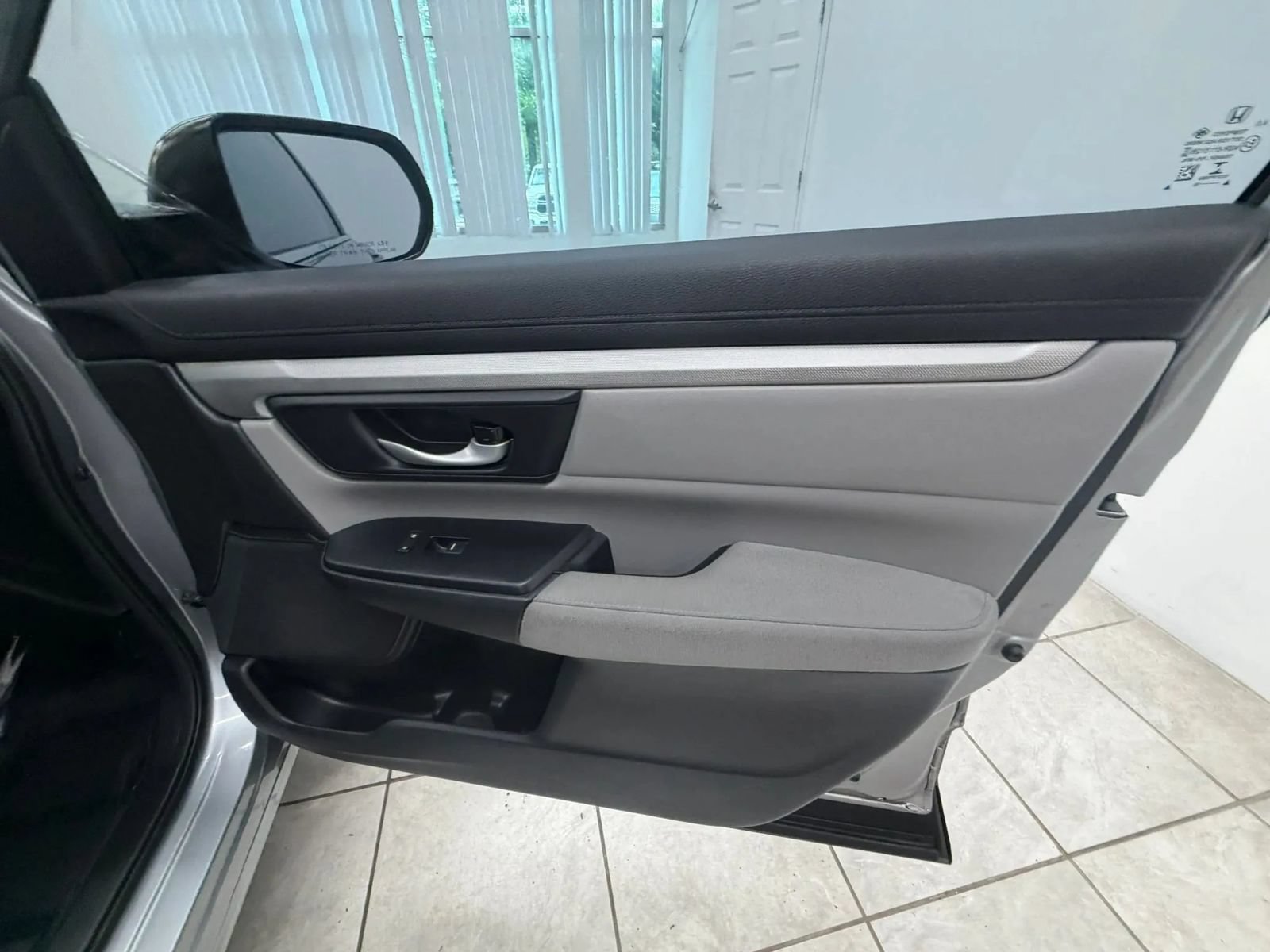 Used 2018 Honda CR-V LX image 20