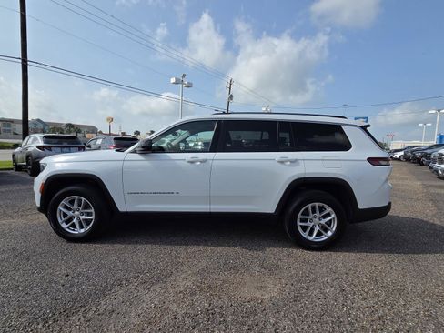 Used 2023 Jeep Grand Cherokee L Laredo RWD image 2
