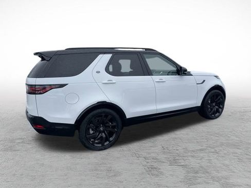 Certified 2024 Land Rover Discovery Dynamic SE image 7
