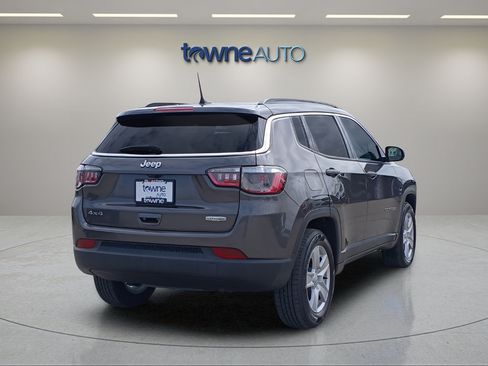 Used 2022 Jeep Compass Latitude w/ Convenience Group AWD/4WD image 5
