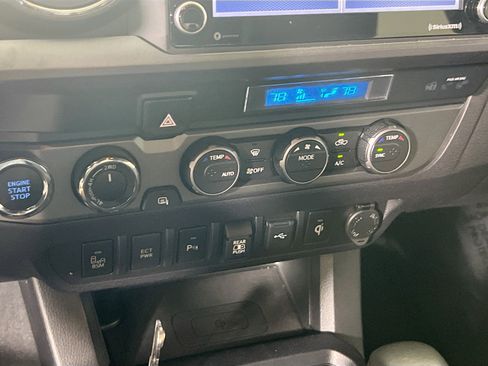 Used 2021 Toyota Tacoma TRD Sport image 15