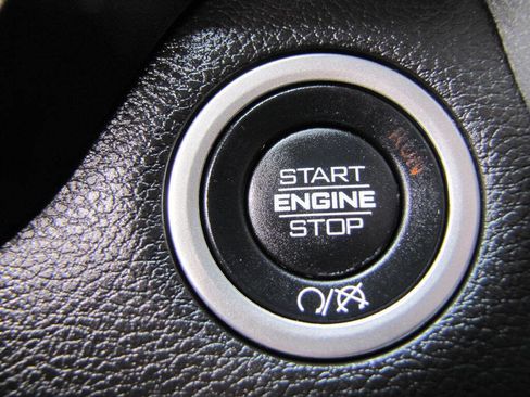 Used 2023 RAM 2500 Tradesman w/ Chrome Appearance Group image 39