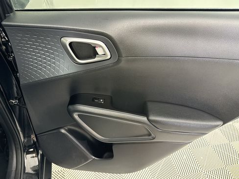 Used 2022 Kia Soul S image 27
