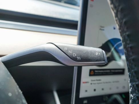 Used 2018 Tesla Model 3 Long Range RWD image 22