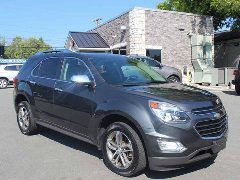 Used 2017 Chevrolet Equinox Premier w/ Enhanced Convenience Package AWD/4WD image 3