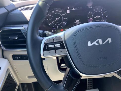 Used 2025 Kia Telluride SX w/ SX Captain's Chair Package FWD image 24