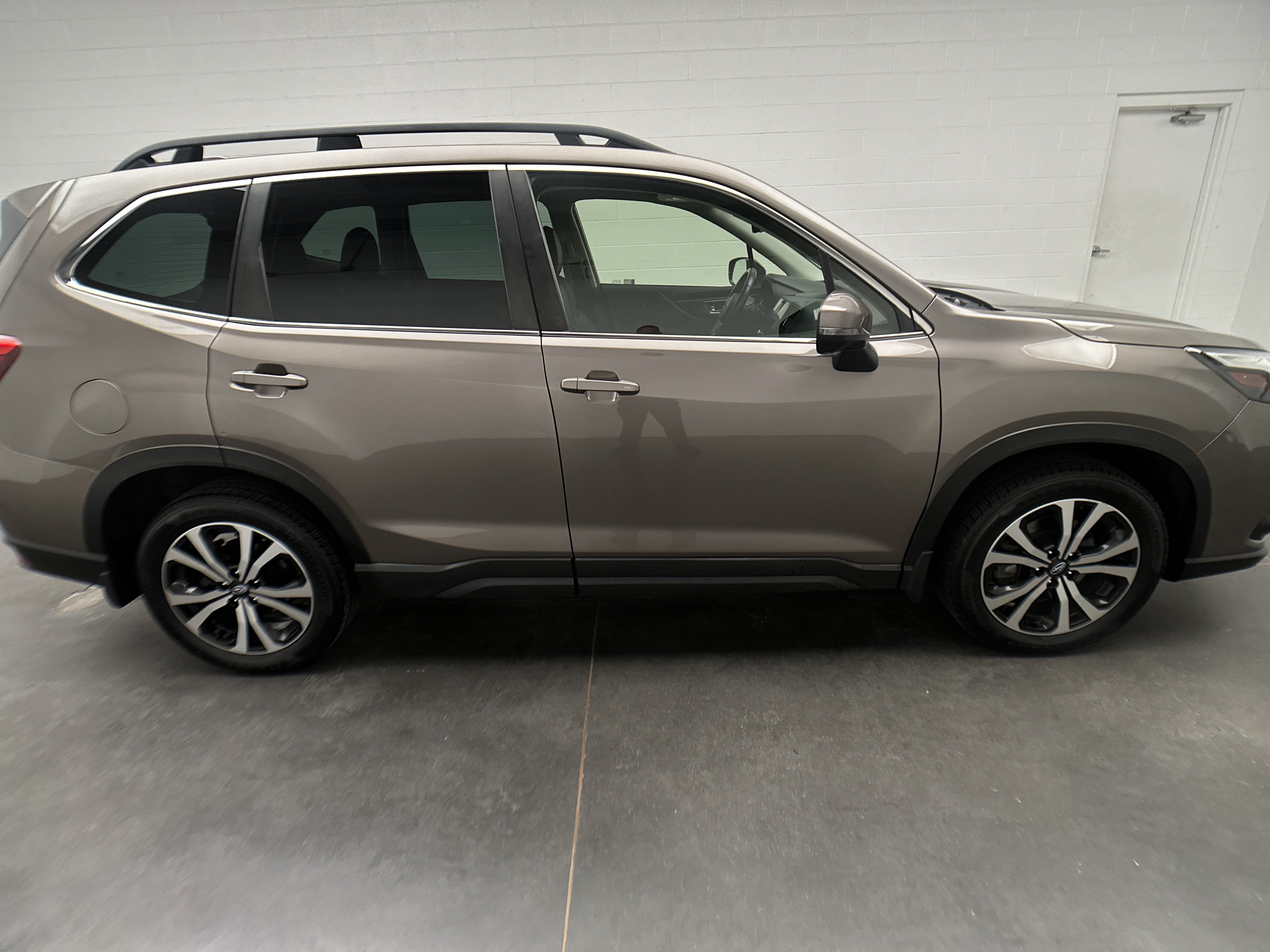 Used 2023 Subaru Forester Limited AWD/4WD image 10