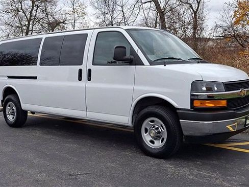 Certified 2024 Chevrolet Express 3500 LT w/ LT Preferred Equipment Group image 2
