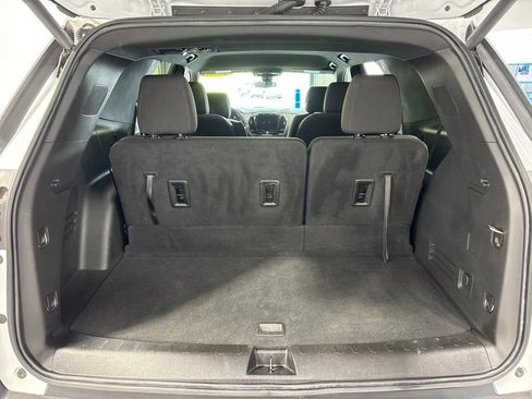 Used 2023 Chevrolet Traverse LT AWD/4WD image 44
